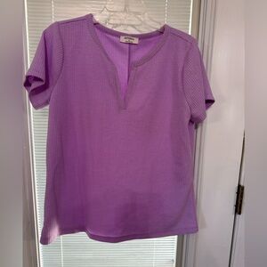 Lavender blouse, V neck size Large